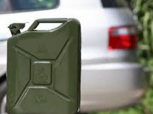 Неприятный "сюрприз" для автомобилистов: в Украине снова начали дорожать бензин и газ