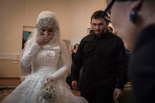 "Свадьба века" в Чечне. В женщине, зарегистрировавшей брак, узнали журналистку