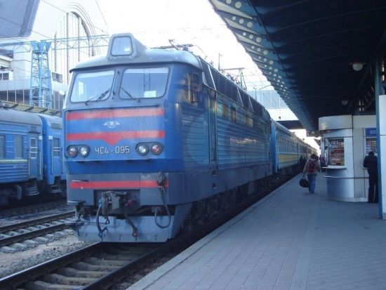 поїзд