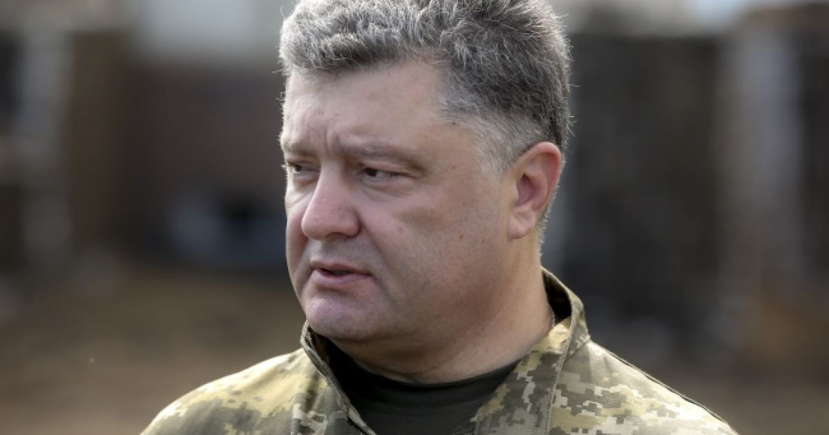 Порошенко создал 7 новых военно-гражданских администраций на Донбассе