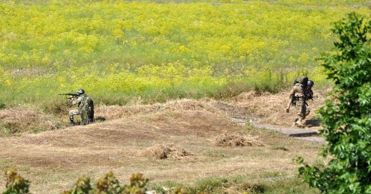Три непродолжительные вражеские провокации и подрыв военных на растяжке. Карта АТО