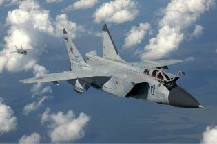 У Мережі з'явилося відео перших хвилин після падіння російського винищувача Міг-31