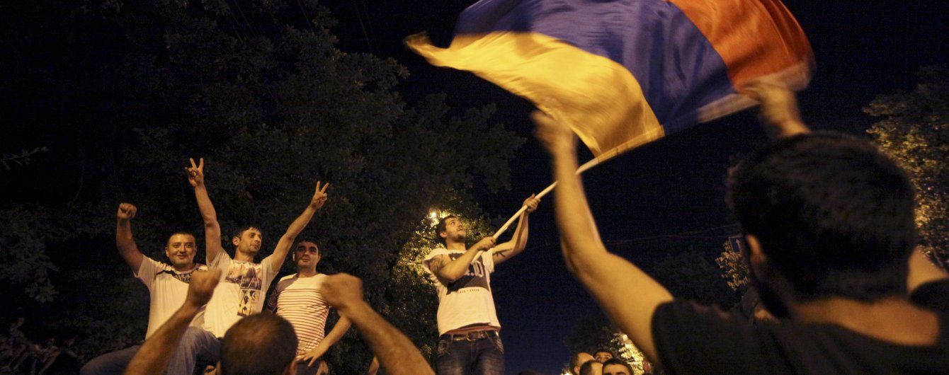 У Вірменії спецслужби схопили лідера опозиційної партії
