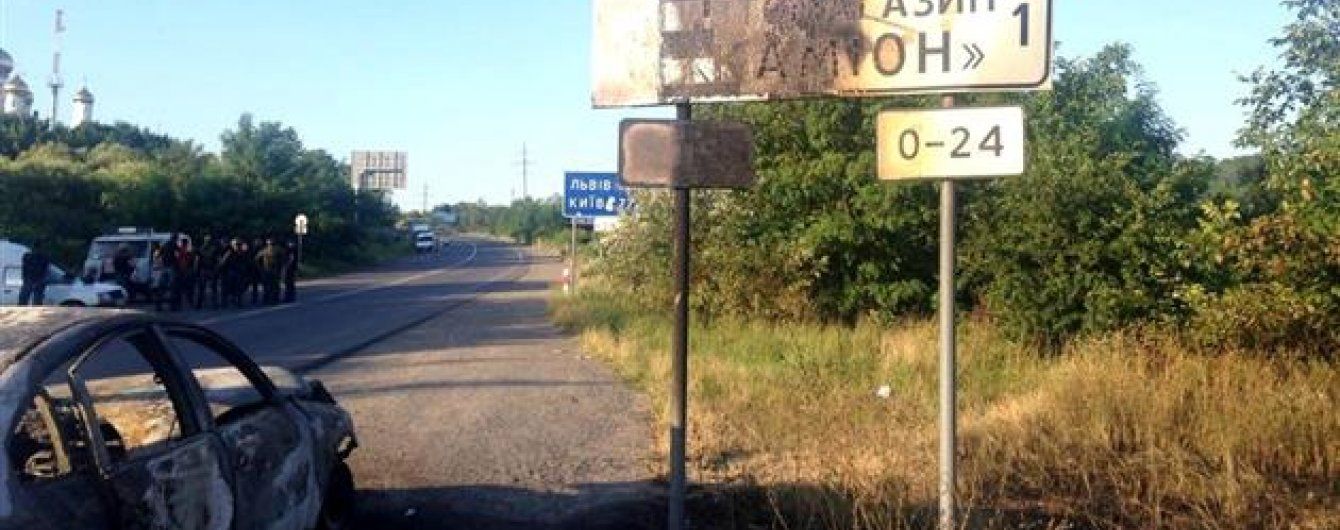 Ситуація в Мукачевому: силовики відклали штурм "Правого сектору"