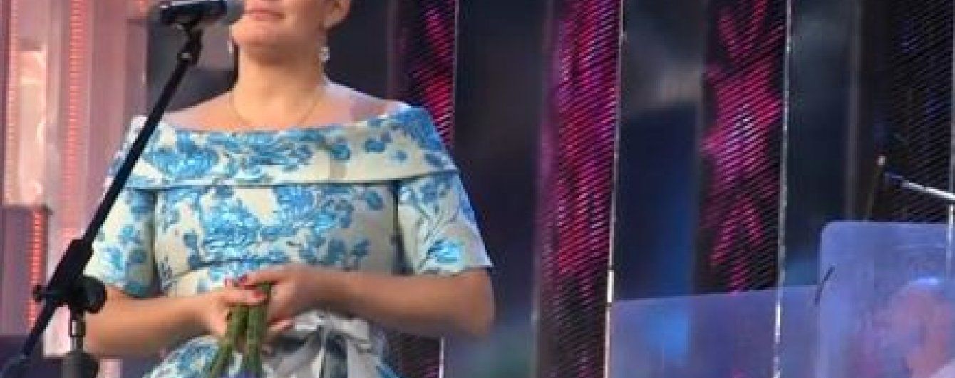 Елена Ваенга призналась в любви к Украине и спела украинскую народную песню
