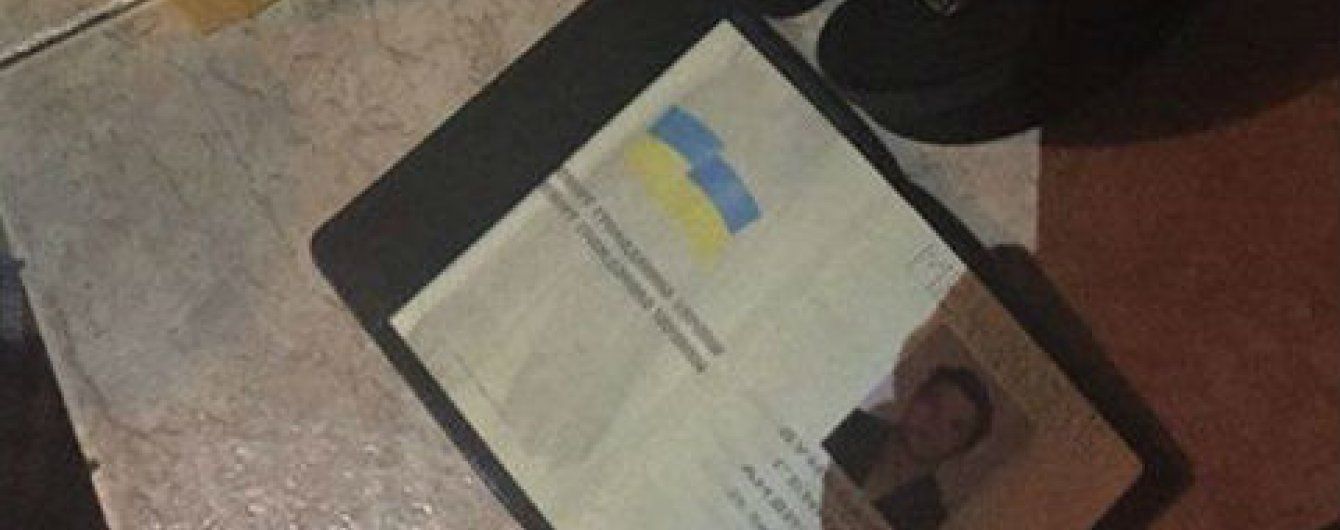 Суд заарештував прокурора-наркоторговця і визначив йому заставу у 2 млн грн