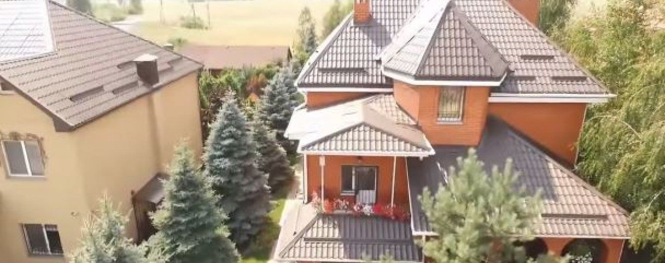 Шикарний будинок "діамантового" прокурора зняли з висоти пташиного польоту