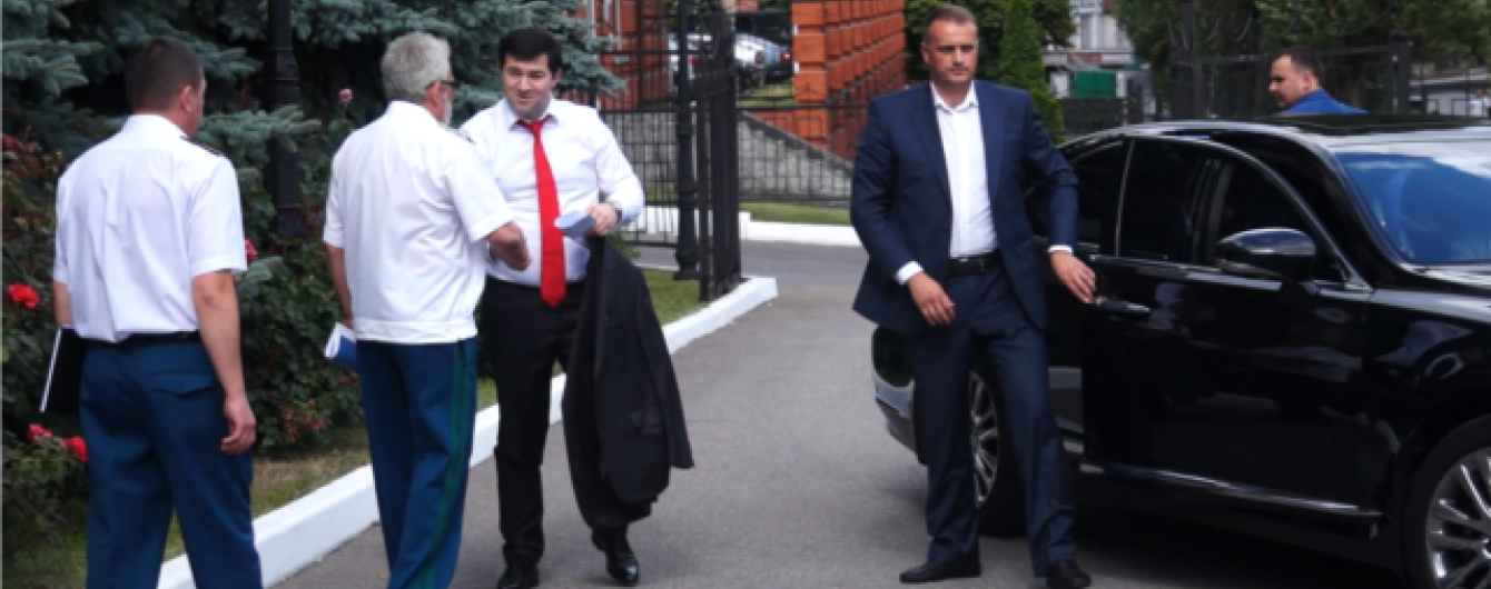 На Lexus Клименко ездят руководители Госфискальной службы - СМИ