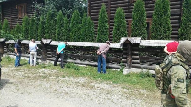 Працівники уранової шахти в Кіровоградській області принесли труну на акцію протесту
