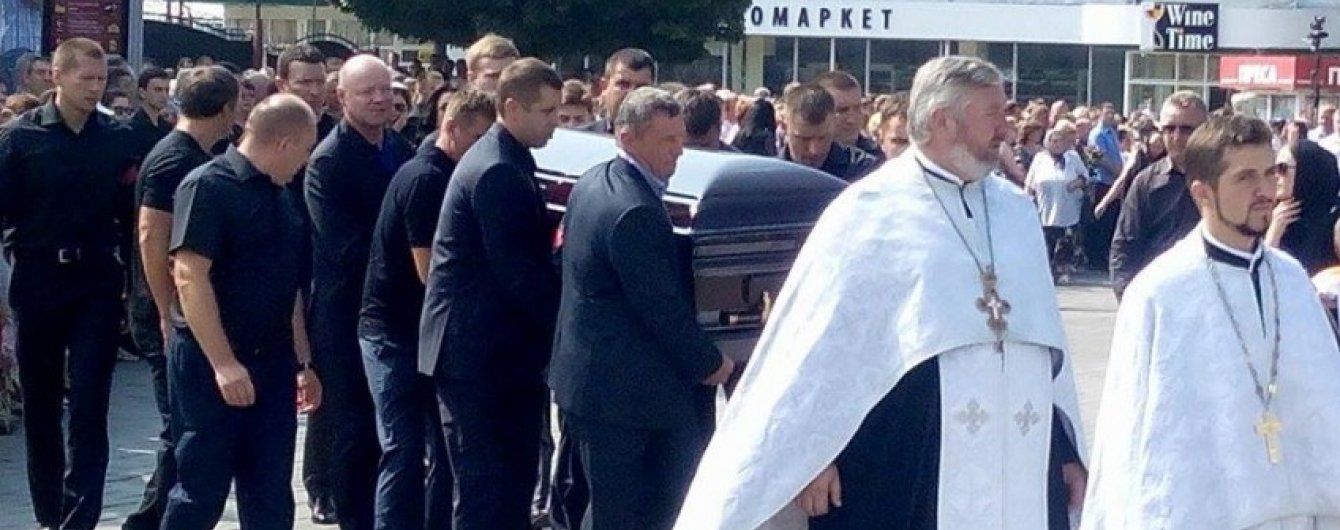 Нардепа Еремеева предали земле в родном селе на Ровенщине