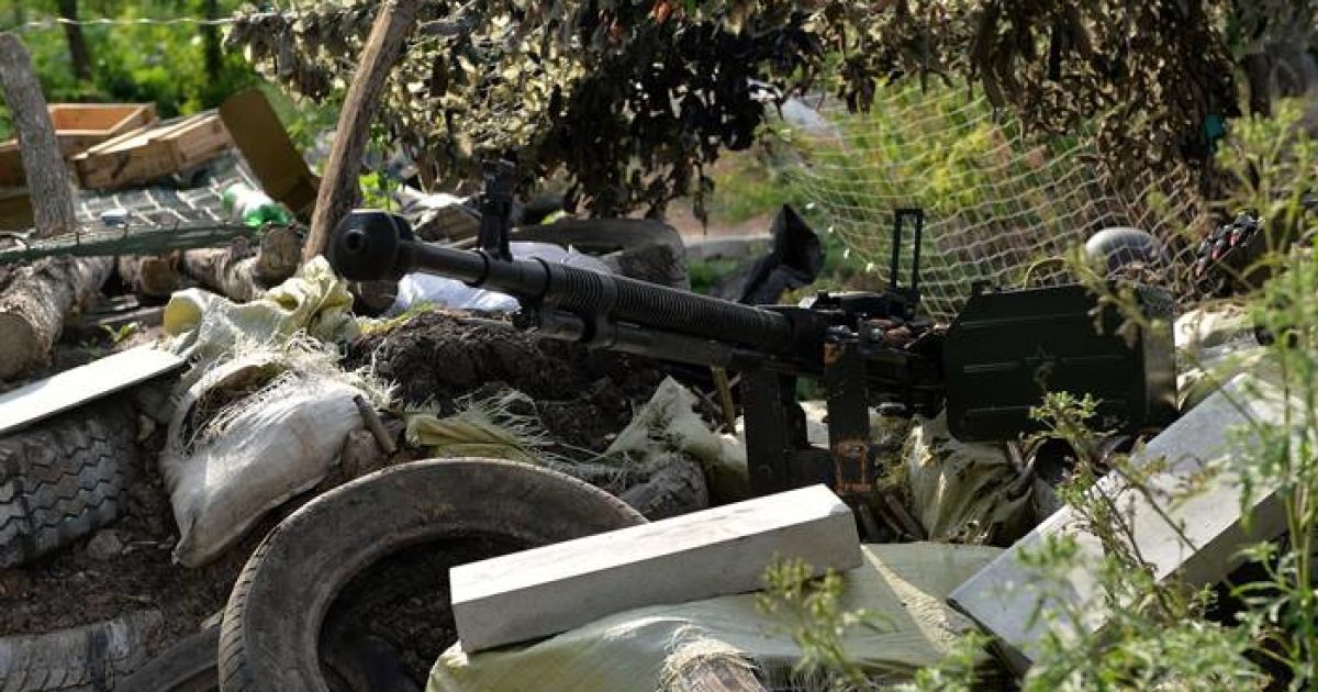 Боевики трижды обстреляли силы АТО на Донбассе