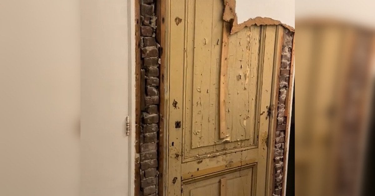 Двері в таємну кімнату