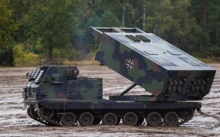 "У россиян будет горячо": Германия передала Украине обещанные РСЗО MARS-II та дополнительные САУ Panzerhaubitze 2000