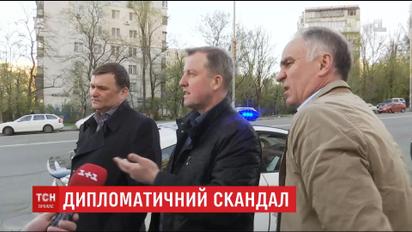 Киевские патрульные остановили нетрезвых российских дипломатов