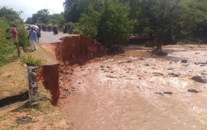 Мощный циклон в Зимбабве унес жизни 65 человек