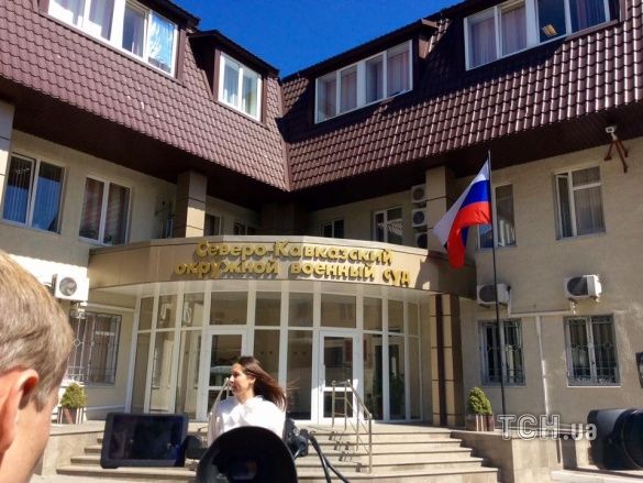 Суд нал Сенцовим та Кольченком_1