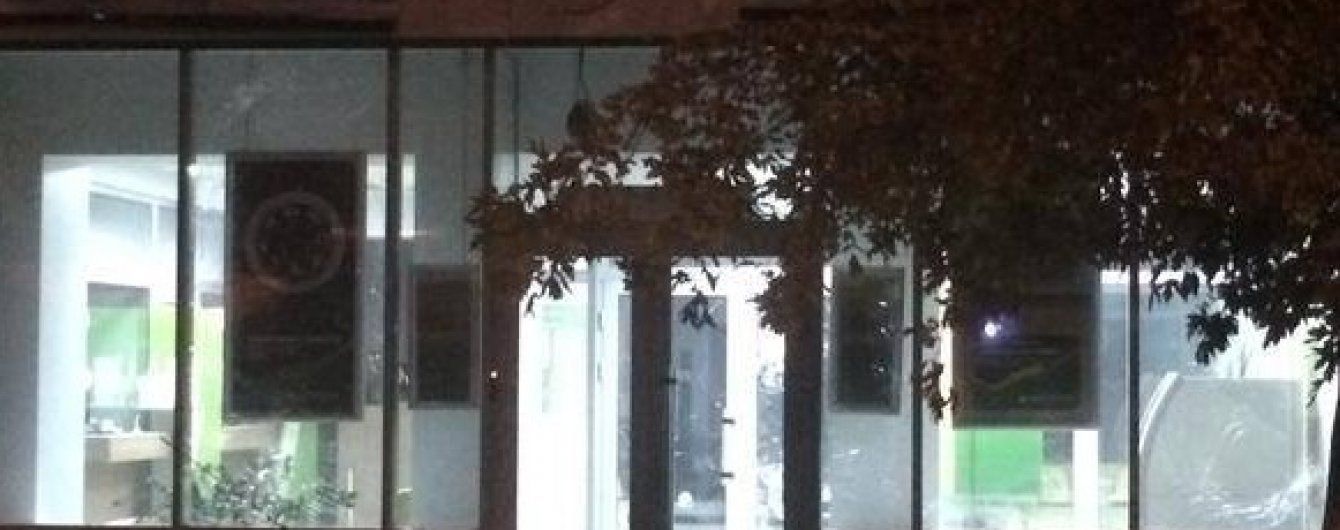 У Києві невідомі підірвали відділення "Сбербанку Росії"