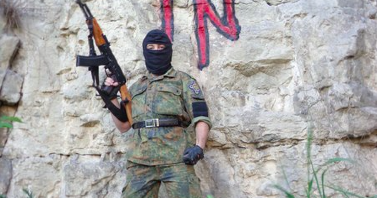 Есть, к примеру, свастика, выложенная из патронов, детские письма, фото со времен Майдана и тому подобное @ vk.com/igor_tank