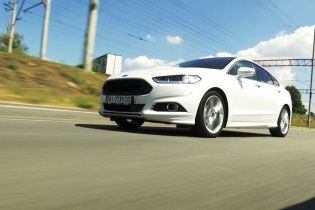 Тест-драйв Ford Mondeo 2015: Элегантный современник