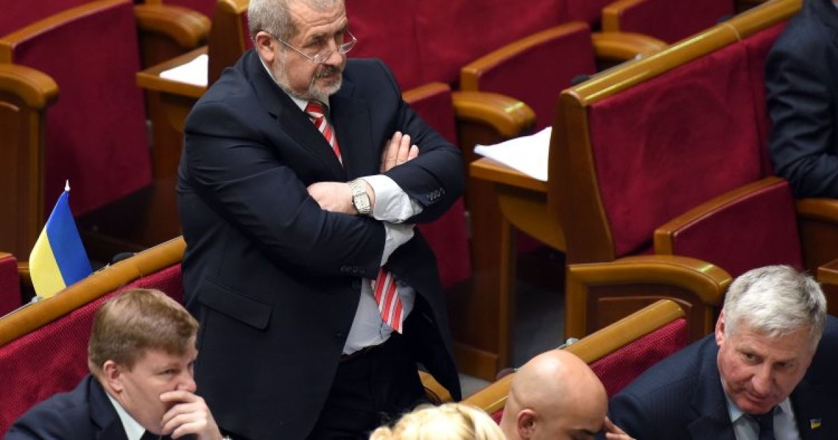 Чубаров назвал точное время блокировки границы Крыма татарами