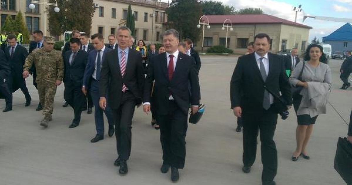 Генсек НАТО прибыл во Львов