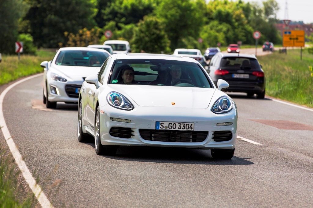 Porsche E-Hybird_3