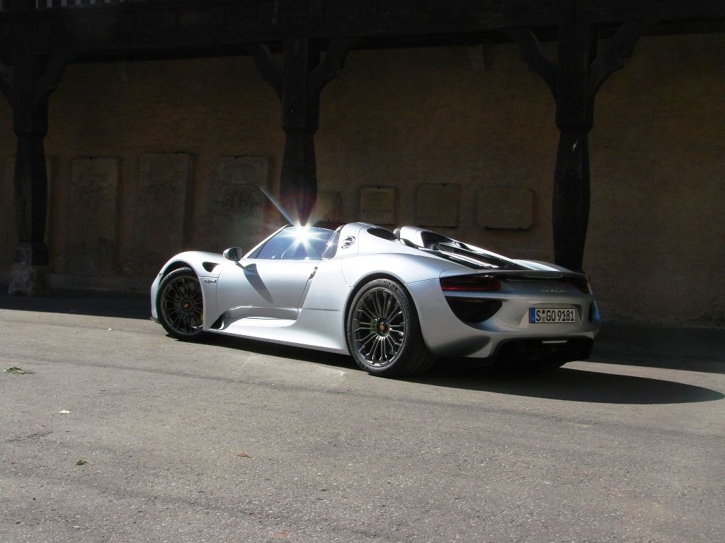 Porsche E-Hybird_20