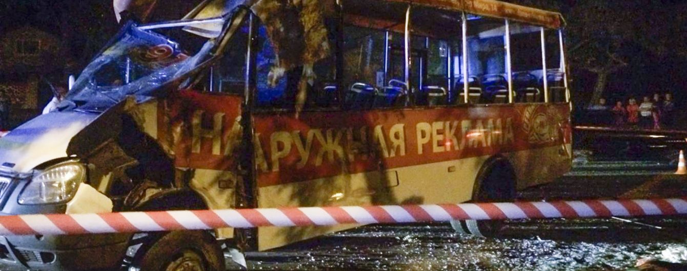 У Миколаєві винесли вирок водію, який п'яним на вантажівці врізався у маршрутку