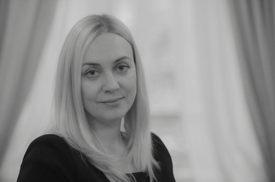 Попова