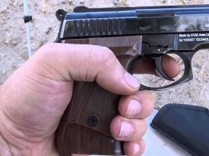 Два села на Рівненщині воюють не один рік: у хід ідуть кулаки та зброя