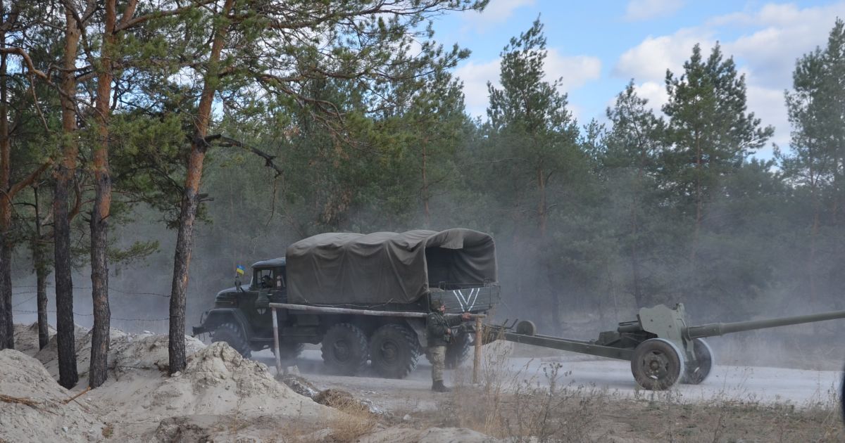 В штабе АТО сообщили об отводе на Луганщине украинской артиллерии калибра 85 мм