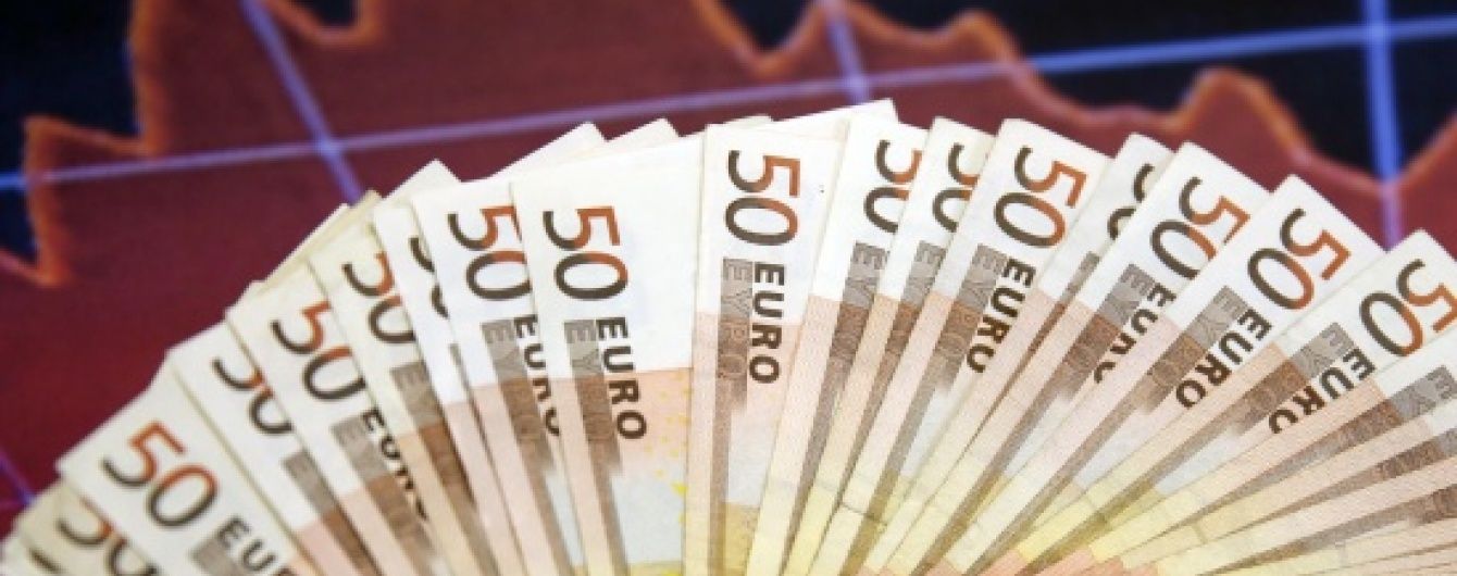 На українському міжбанку стрімко обвалився євро на новині про вихід Великобританії з ЄС