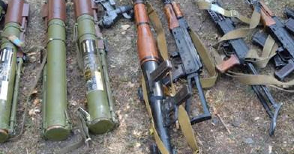 У боевиков кто-то похитил больше 200 единиц стрелкового оружия – Тымчук