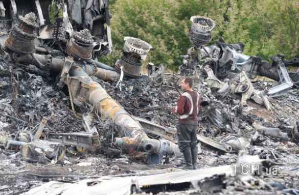 Катастрофа пасажирського лайнера Boeing 777 MH17 на Донбасі