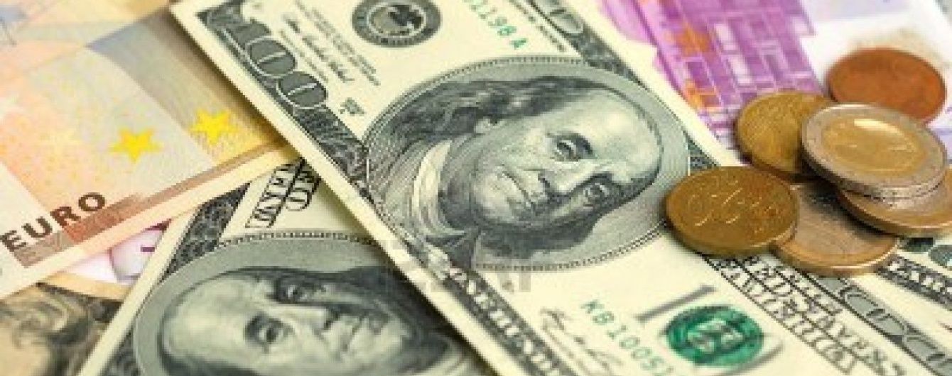 Долар і євро здешевшали в курсах Нацбанку на 13 жовтня. Інфографіка