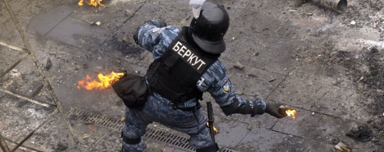 "Беркут" на Майдані. Як кияни реагують на появу бійця з георгіївською стрічкою