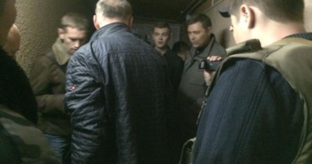 У Маріуполі члени виборчкому влаштували бійку, є поранений