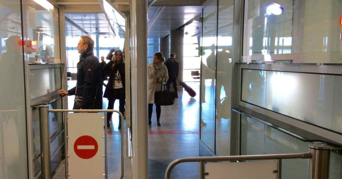 Сестру Савченко не впустили в Россию и забрали паспорт