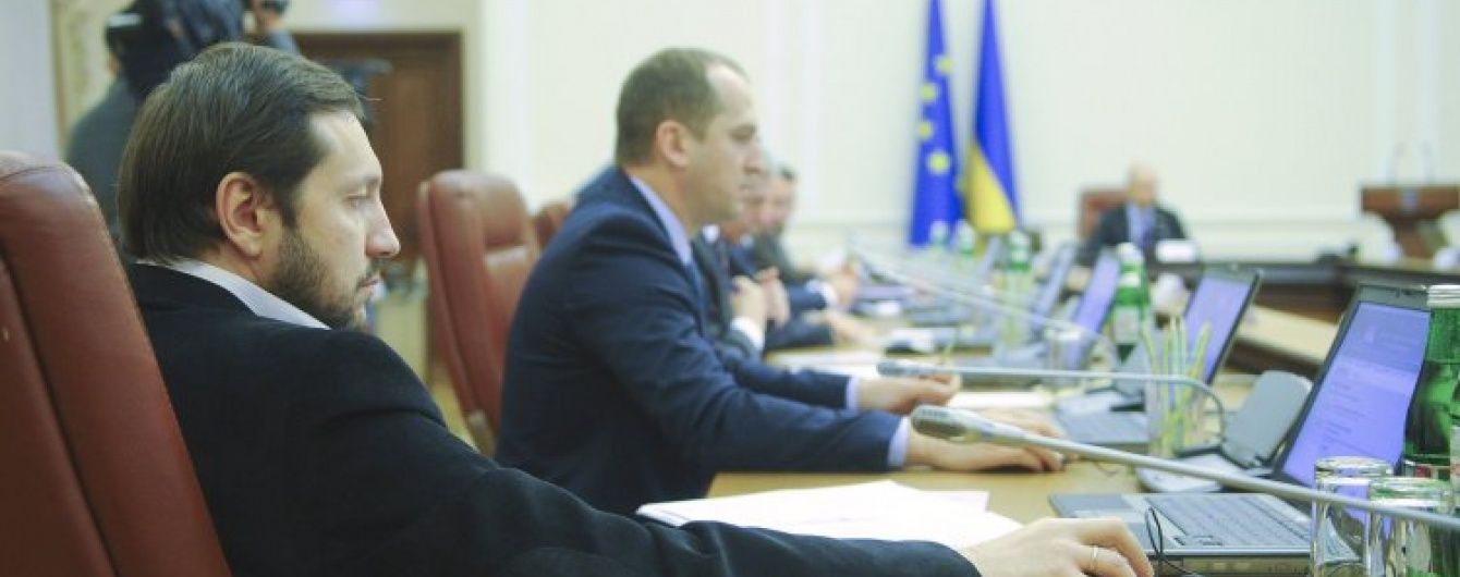 У Кабміні запанував "чемоданний" настрій: міністри дають поради наступникам