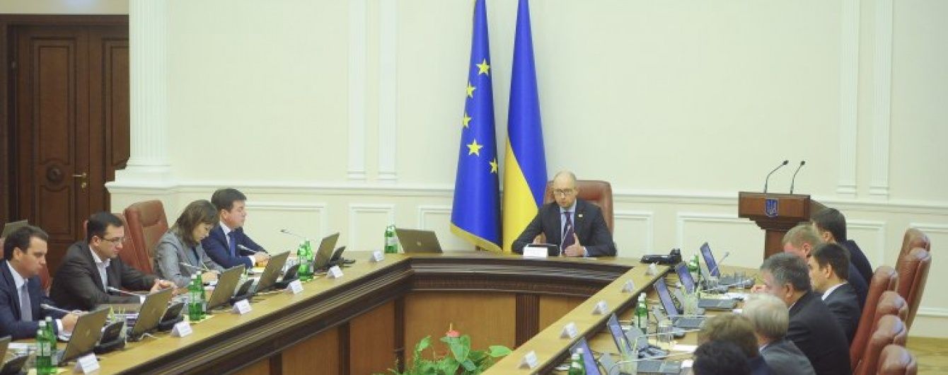Кабмін ввів мораторій на виплату "боргу Януковича"