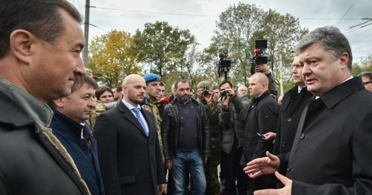 Порошенко хочет через суд вернуть Украине аннексированные месторождения газа