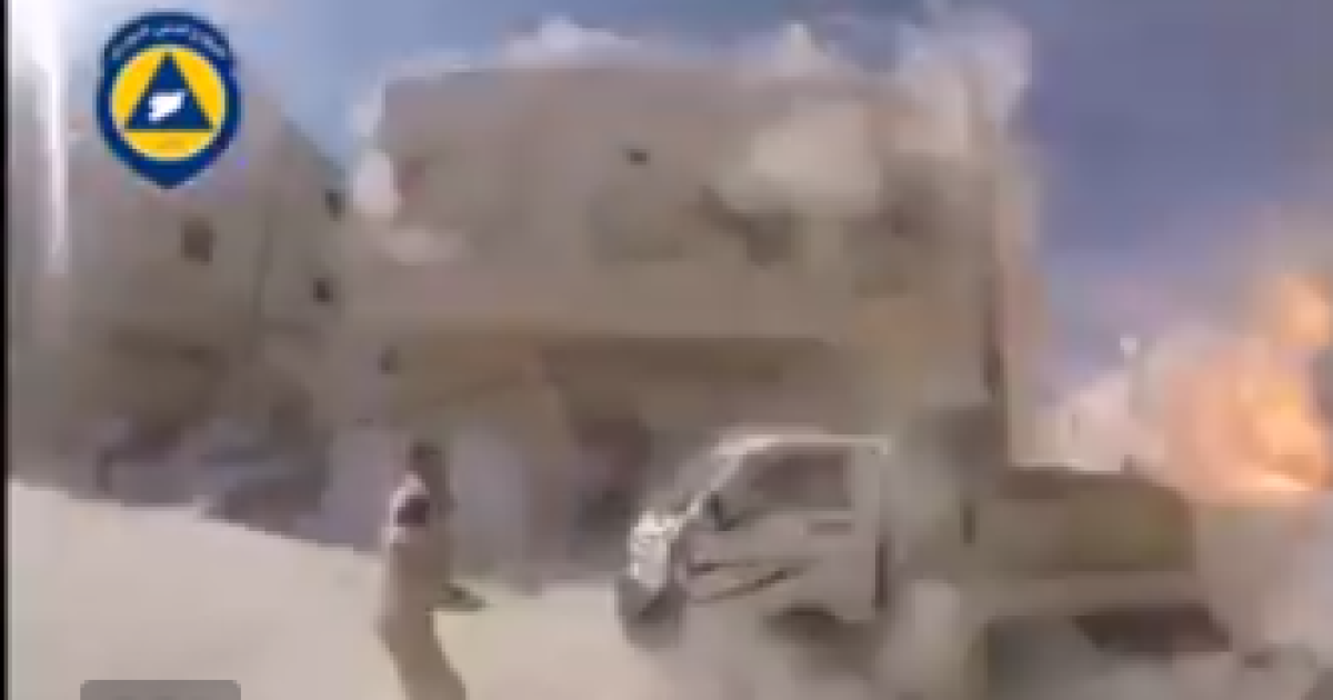 У Мережі з'явилося відео підступного російського авіаудару по житлових кварталах у Сирії