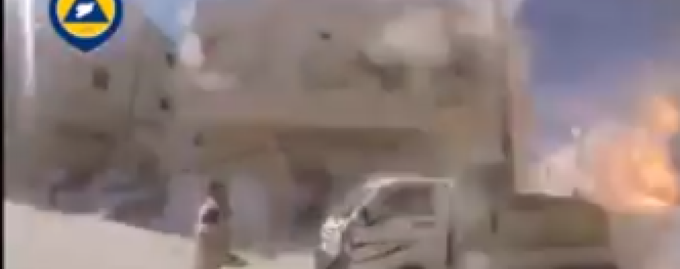 В Сети появилось видео коварного российского авиаудара по жилым кварталам в Сирии