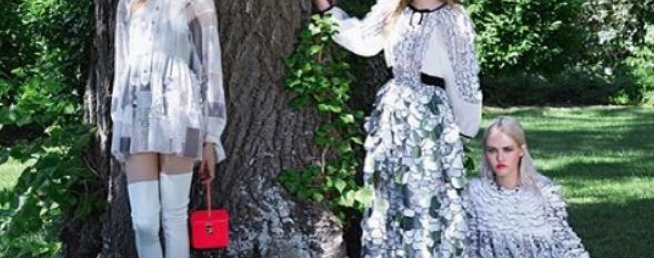 Модели в образах лесных нимф в круизной коллекции Chanel