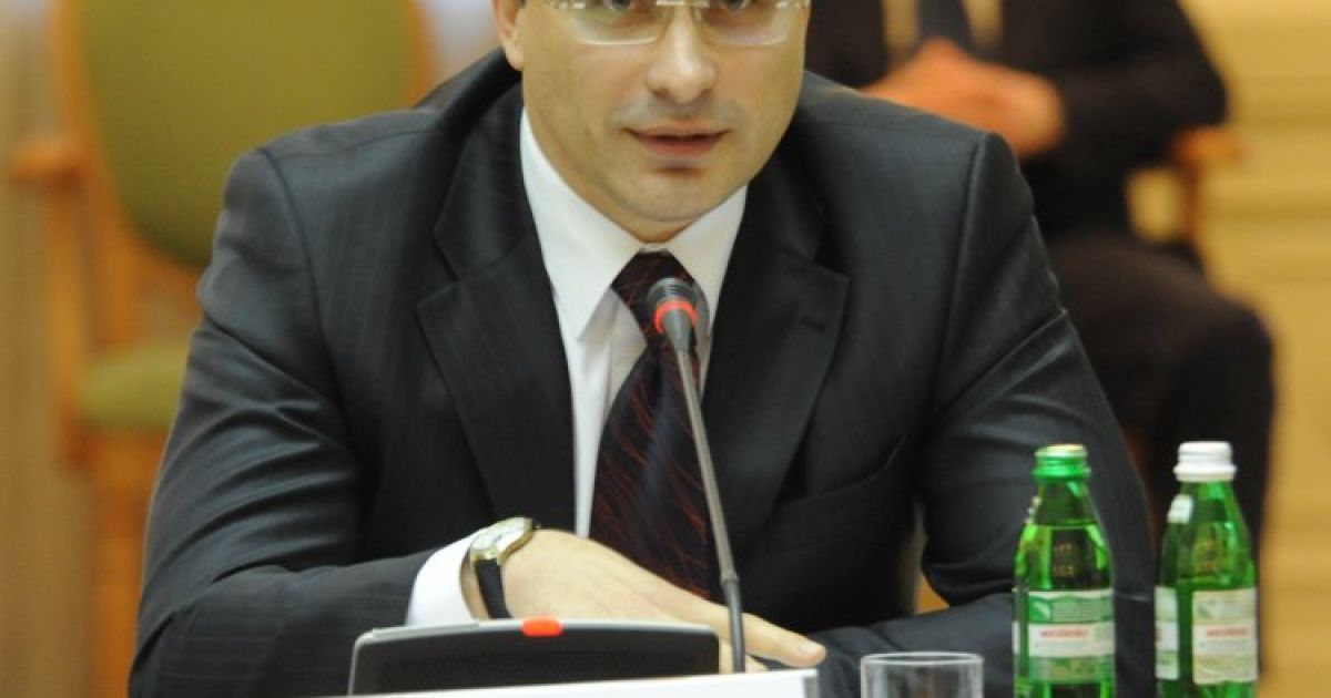 Партия Порошенко ведет к власти на Киевщине влиятельных экс-регионалов и борцов с "бандеровцами"