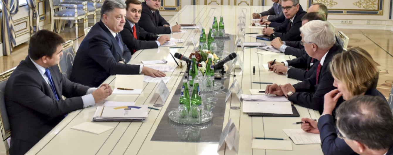Посли G7 нагадали українським політикам, щоб слова варто підкріпляти діями