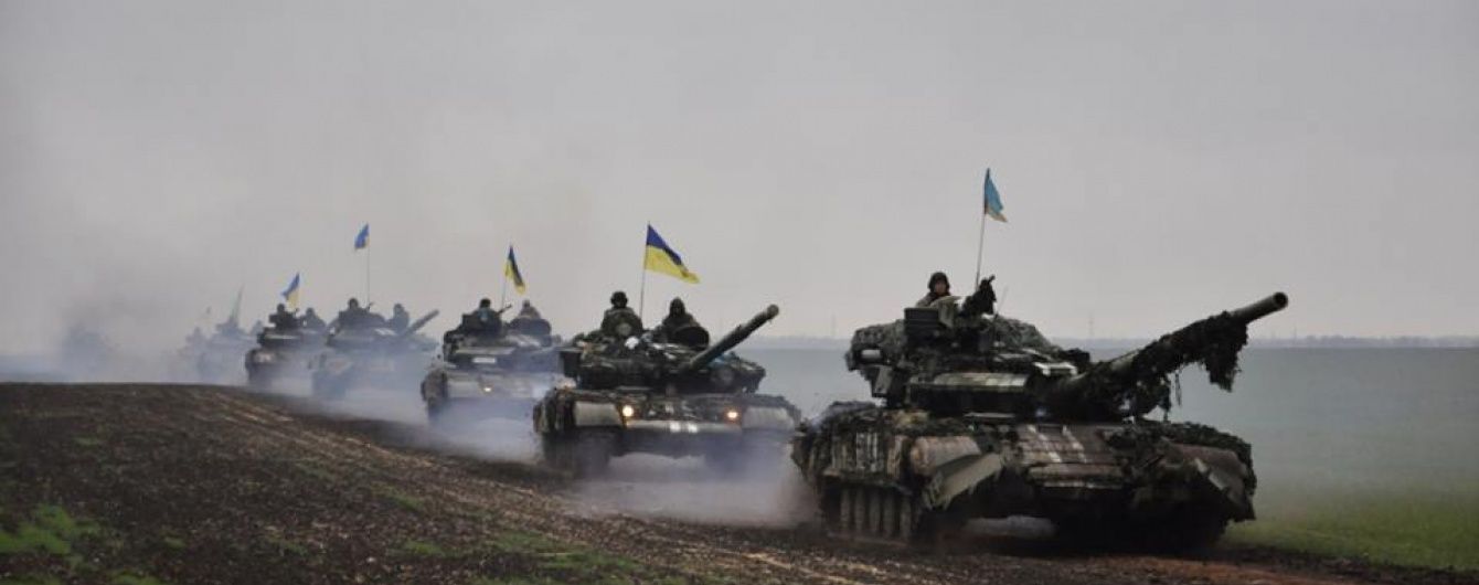 Військові з херсонського полігону зачастили до магазинів і банкоматів на танках
