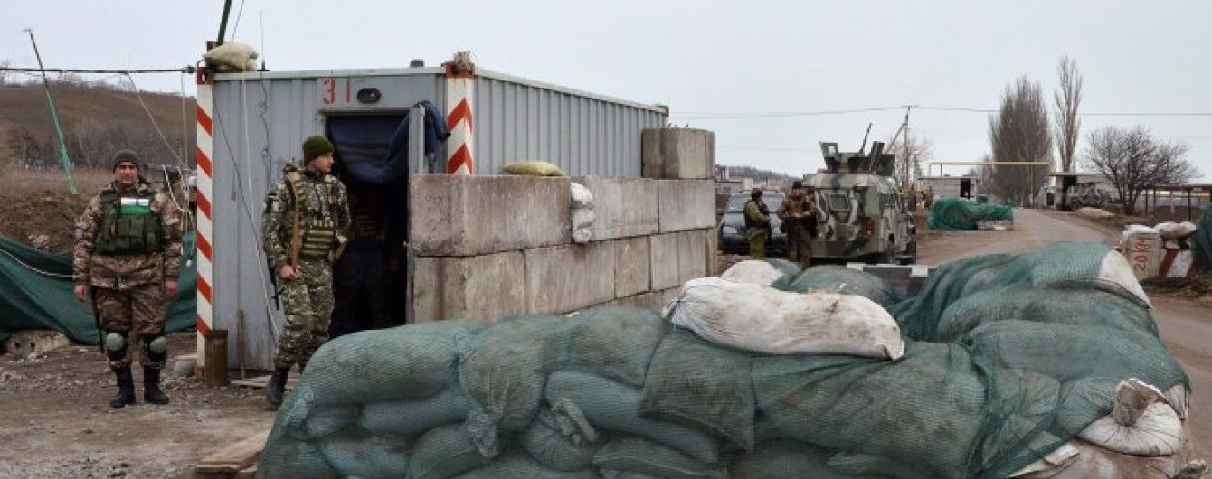 Журналістам після масового флешмобу у Мережі спростили доступ до зони АТО