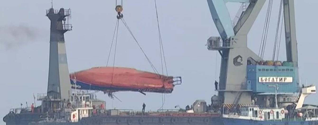 У Затоці вшанували жертв "Іволги", що затонула рік тому