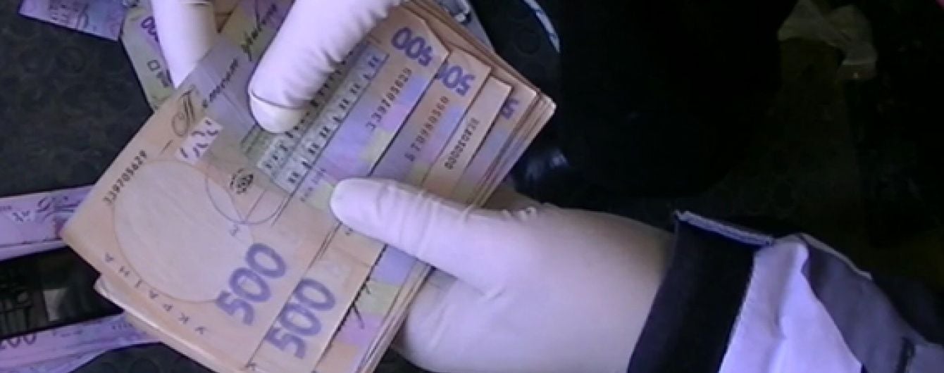 На Николаевщине следователь полиции "погорел" на взятке